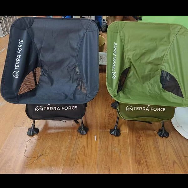 Kelyland Custom Cases- Terra Force Moon Chair