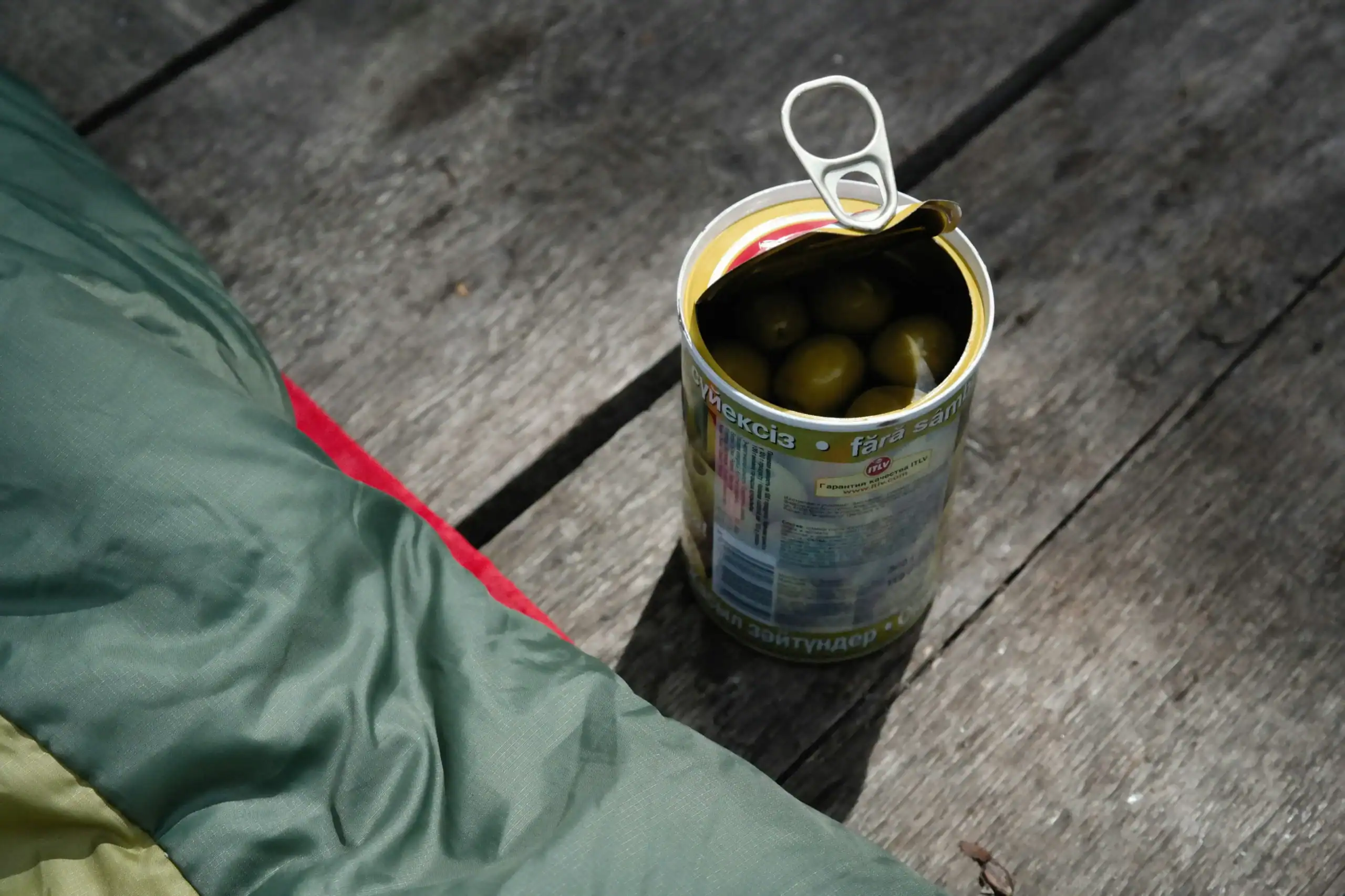 Sleeping Bags Under 1kg: Test Results & Engineering Insights 2 Unsplash Image ZQJQIScgv1U by Alexey Demidov